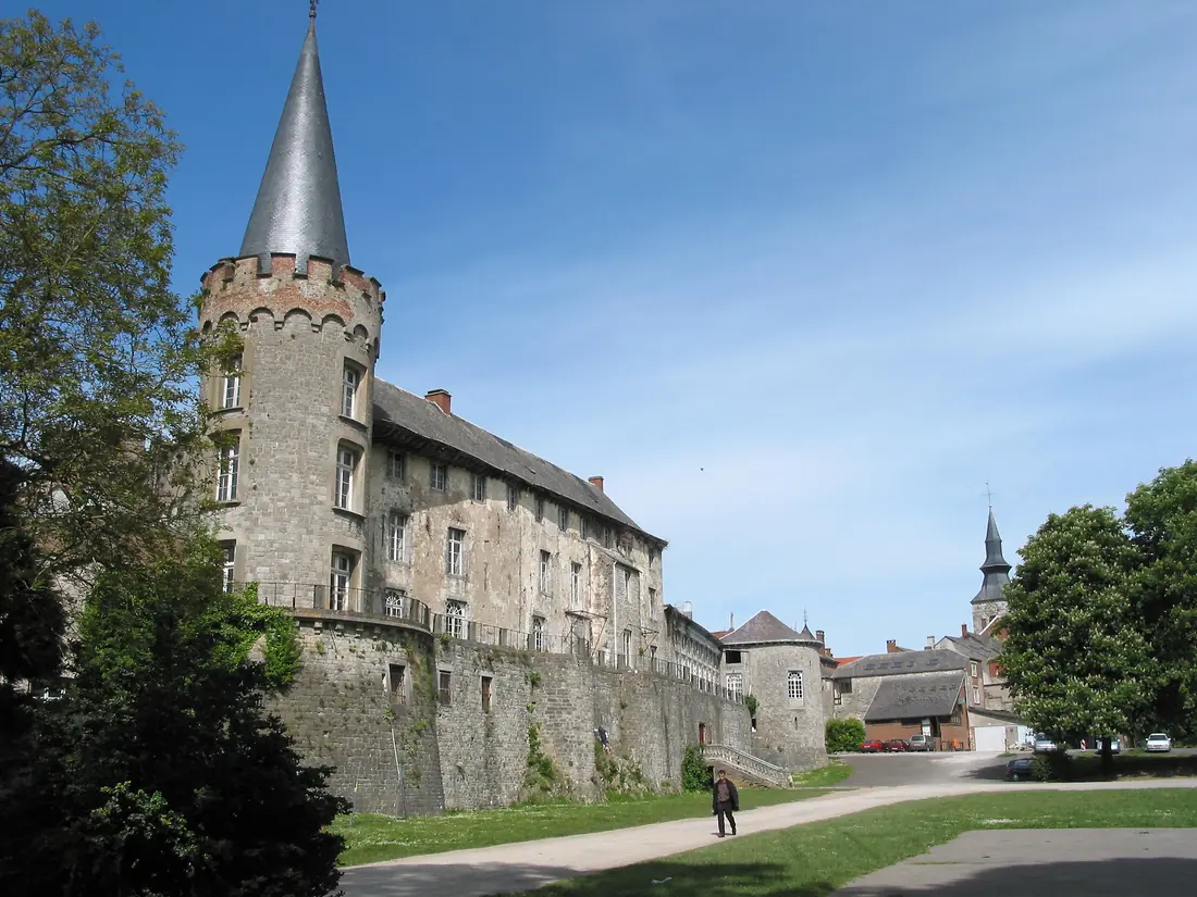 Florennes, photo du lieu — hypnose au cabinet Hypnozen pres de Charleroi
